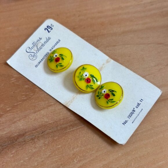 Floral Patterned Vintage Buttons by Schwanda - Picture 2 of 5